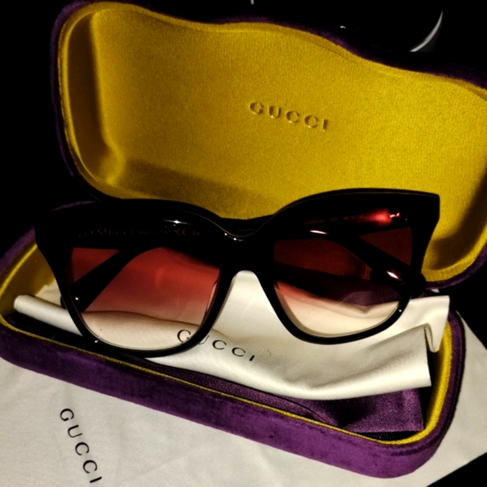 Gucci Black Square Style Sunglasses With Red Gradient Lenses Nwot